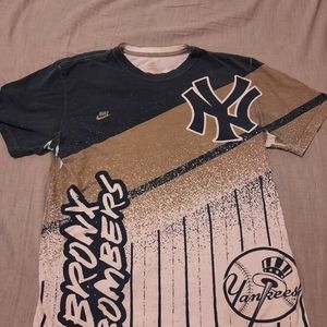 Nike New York Yankees "Bronx Bombers" T-Shirt